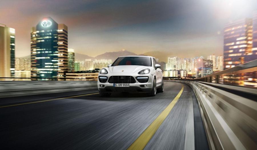  Porsche Cayenne Turbo S 2012 года  (фото 23 из 28)
